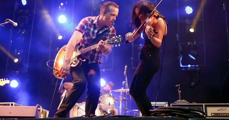 Jason Isbell and The 400 Unit performing live