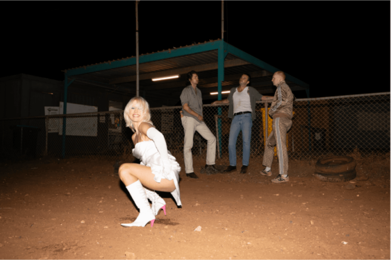 Amyl and the Sniffers