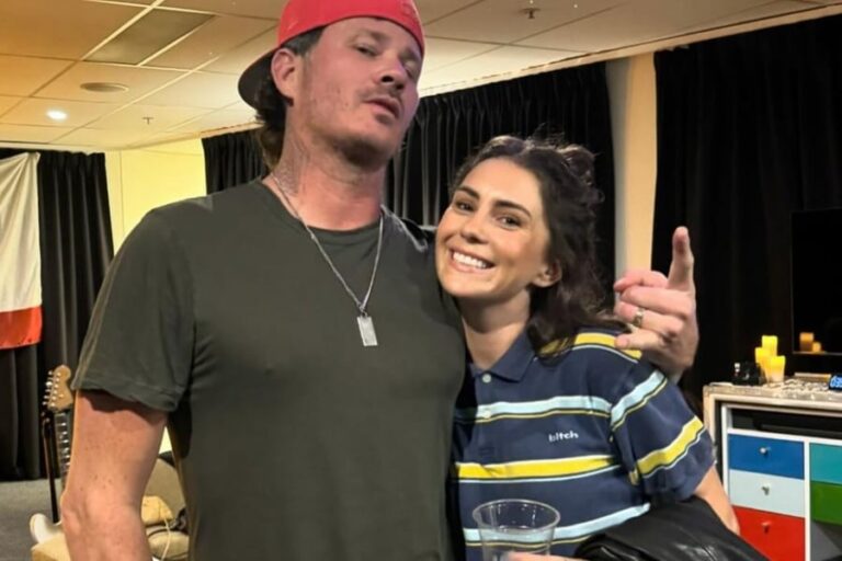 Tom DeLonge and Amy Shark