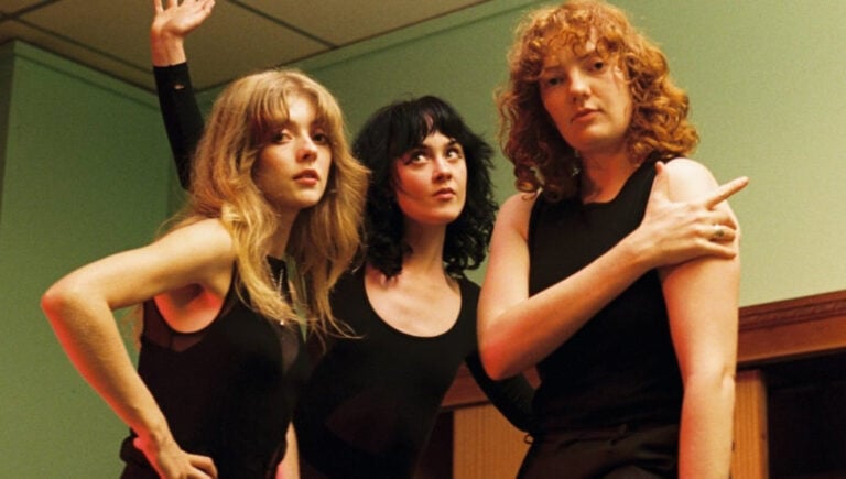 Folk bitch trio