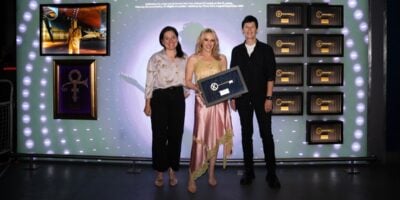 Kylie Minogue being inducted into the '21 Club'