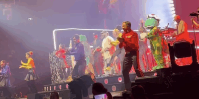 The Wiggles on stage with Teddy Swims