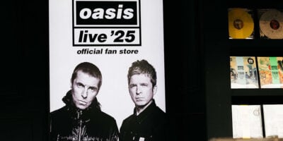 Oasis Live '25 Fan Stores