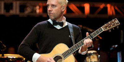 Tom Dumont of No Doubt