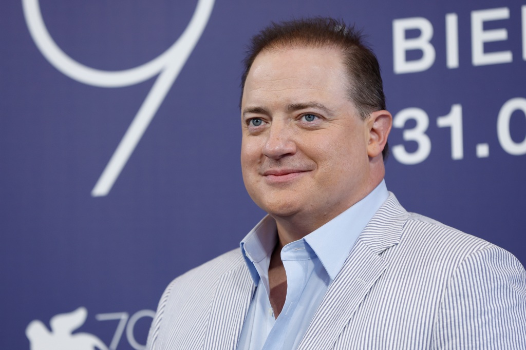 Brendan Fraser Breaks Down Tears ‘The