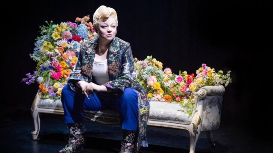 Sarah Snook in The Picture of