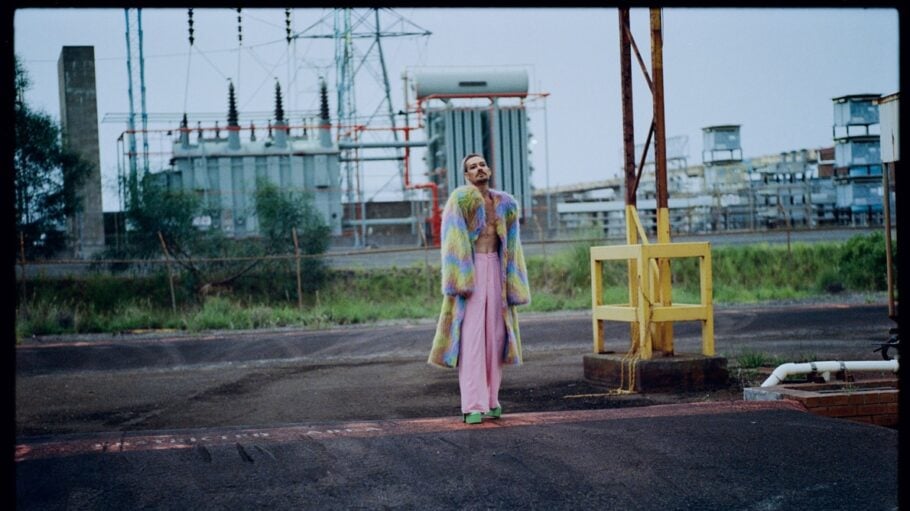 Daniel Johns press shot