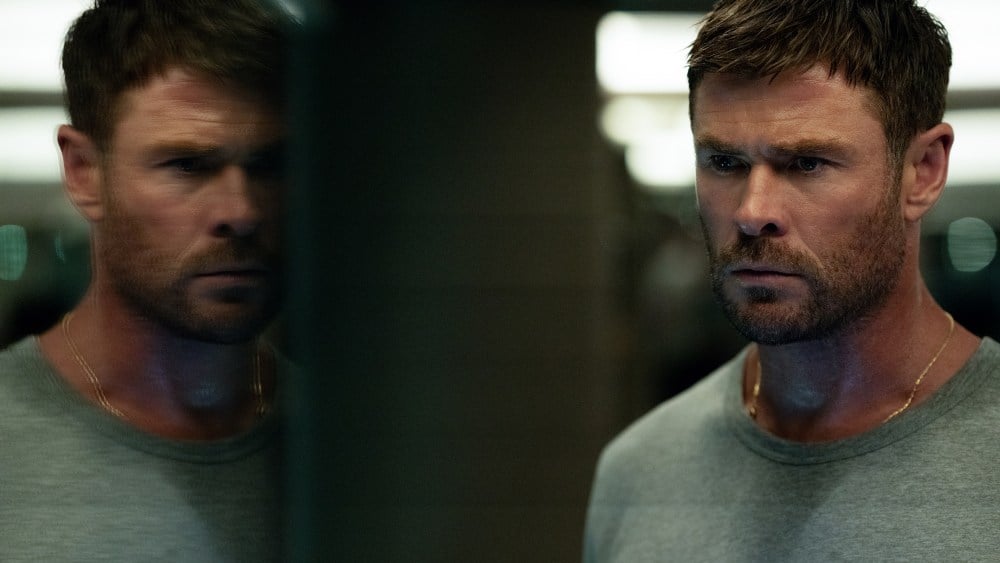 ‘Crime 101’ Review: Chris Hemsworth and Mark Ruffalo Lead a Tip-Top Cast in a Jewel-Heist Thriller More About Character Than Crime