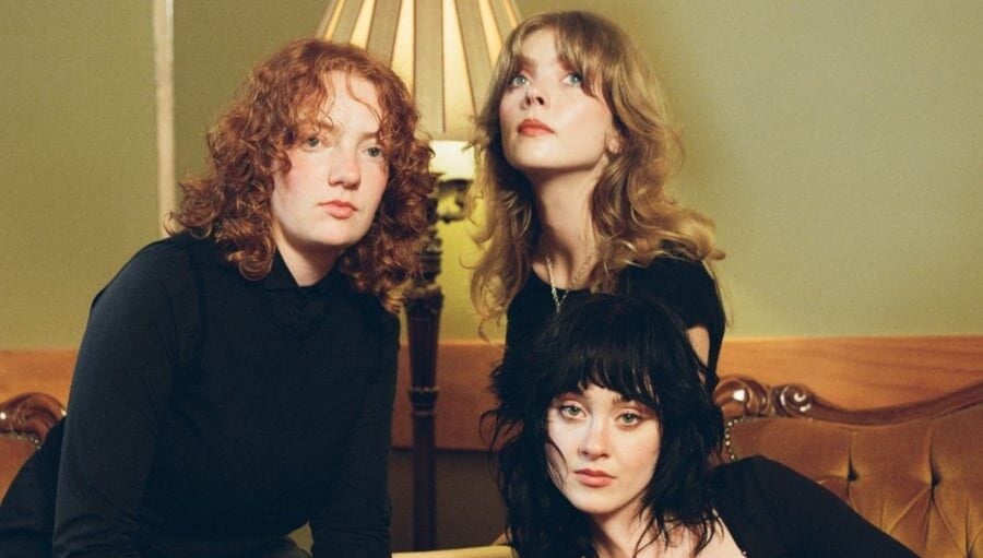 Folk Bitch Trio