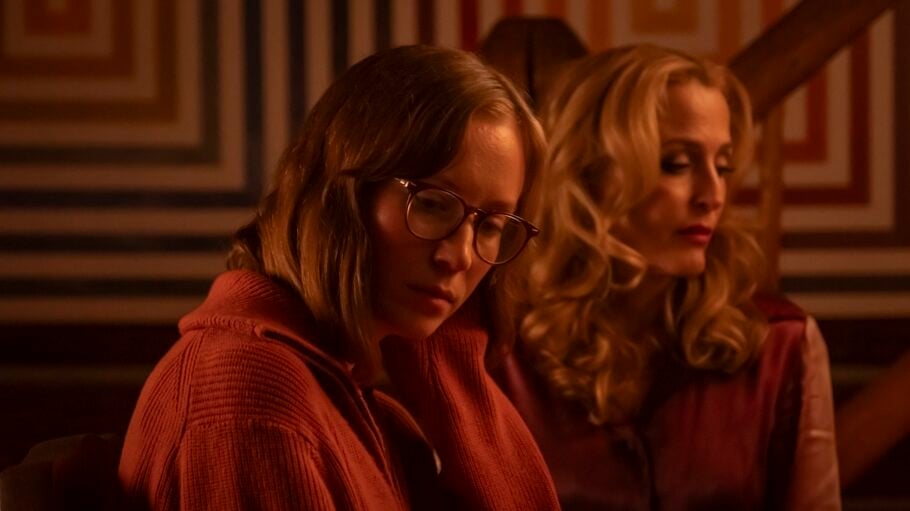 Hannah Einbinder and Gillian Anderson in